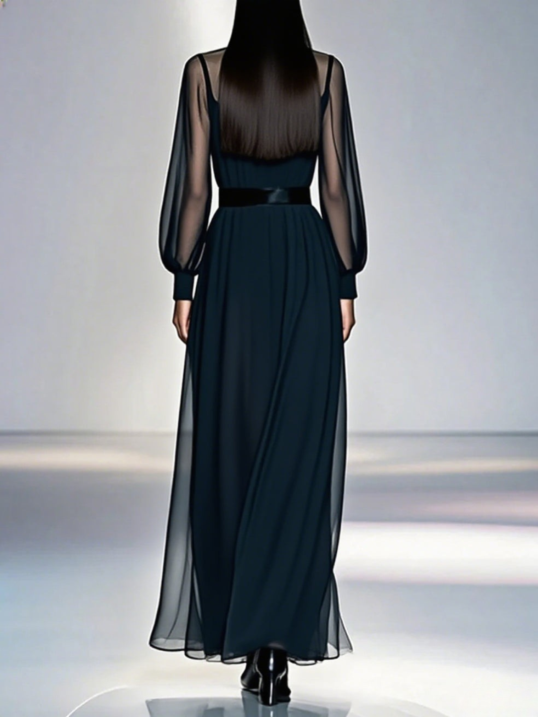 Vestido Elara | Edición "Midnight Ethereal" & Transparencias Plisadas